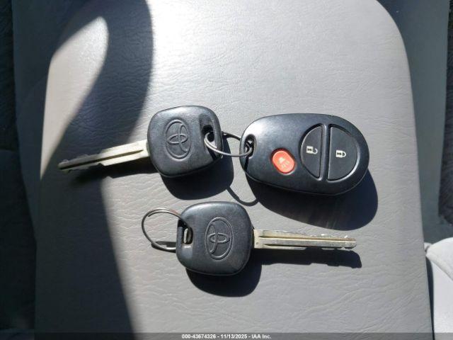 Toyota Tacoma Base V6 Image 5