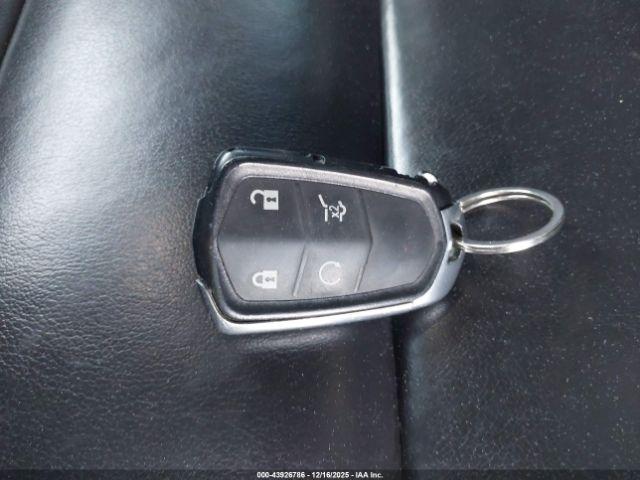 Cadillac XT4 Fwd Premium Luxury Image 2