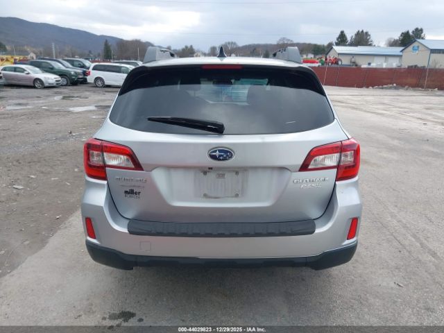 Subaru Outback 2.5i Limited Image 12