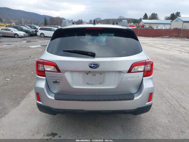 Subaru Outback 2.5i Limited Image 12