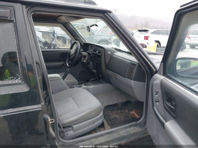 Jeep Cherokee Image 2