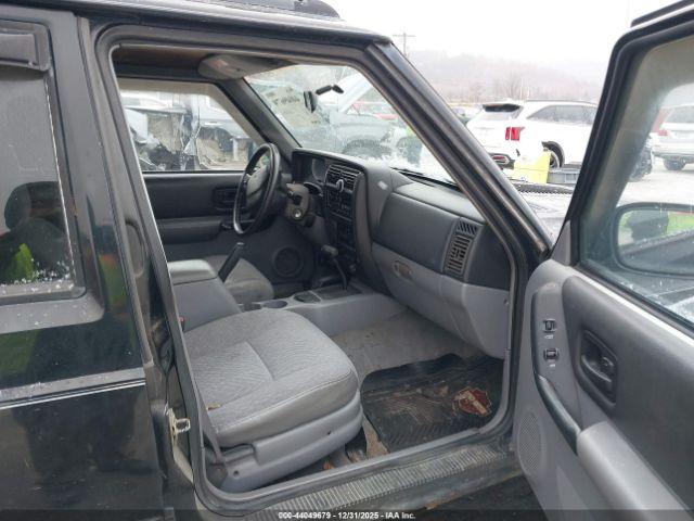 Jeep Cherokee Image 2