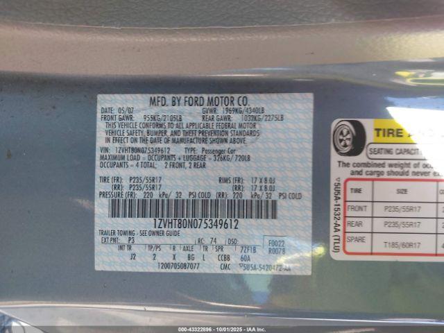 Ford Mustang Image 11