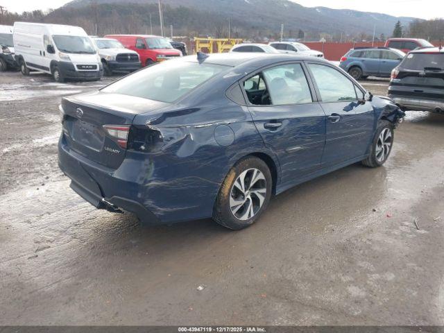 Subaru Legacy Premium Image 13