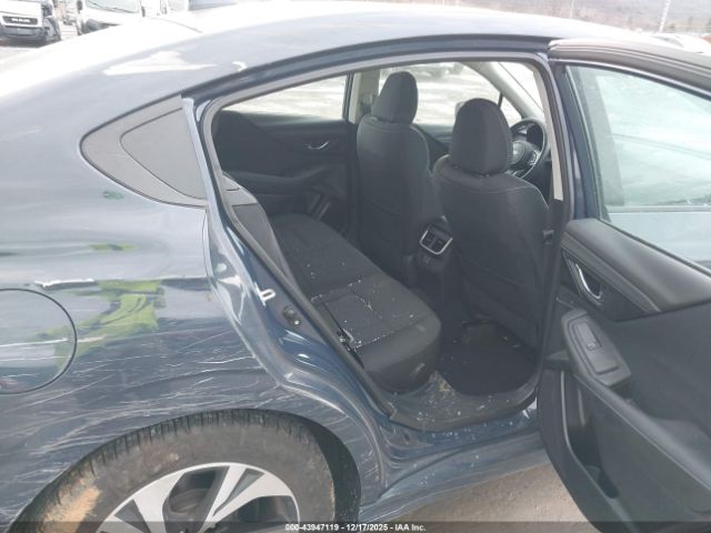 Subaru Legacy Premium Image 5