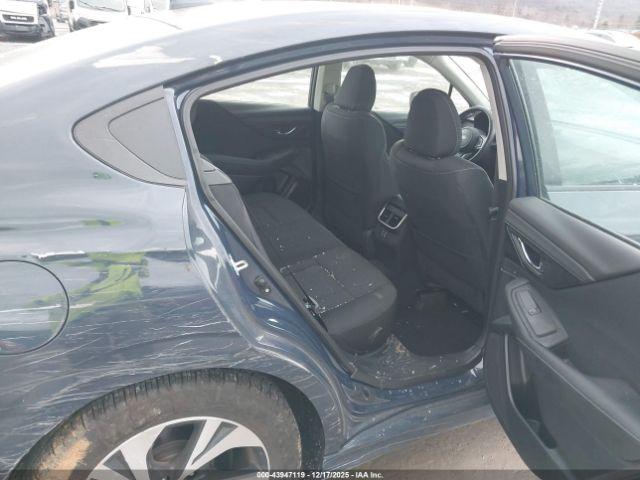 Subaru Legacy Premium Image 5