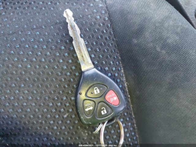 Toyota Corolla S Image 4