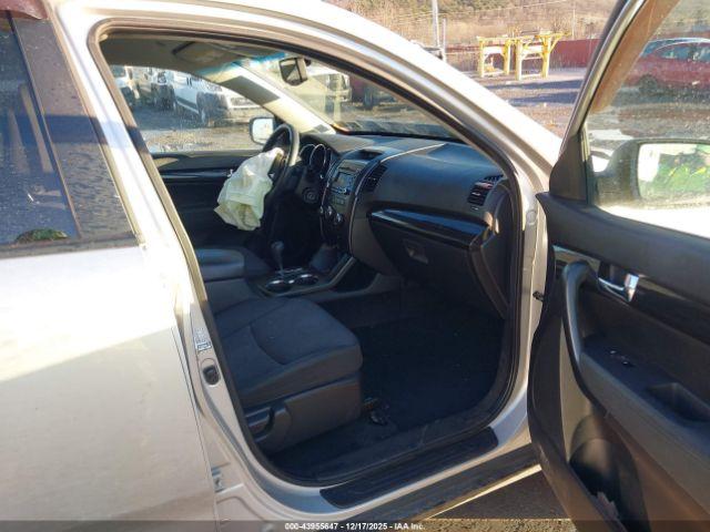 Kia Sorento Lx Image 17