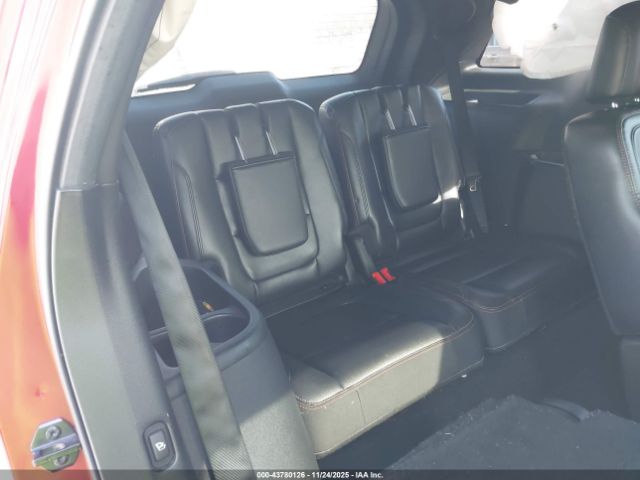 Ford Explorer Sport Image 4