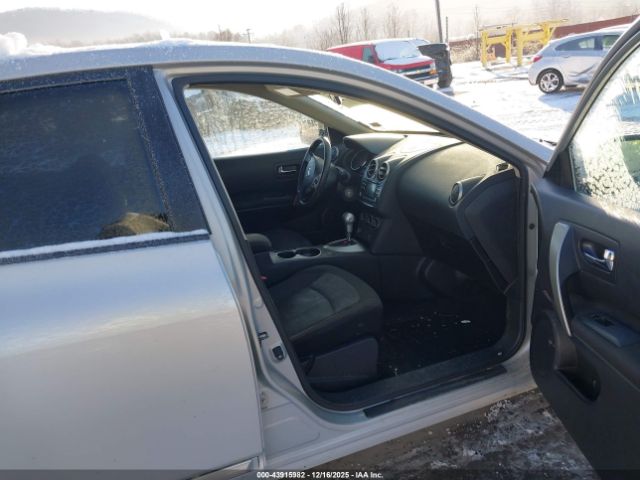 Nissan Rogue S Image 10