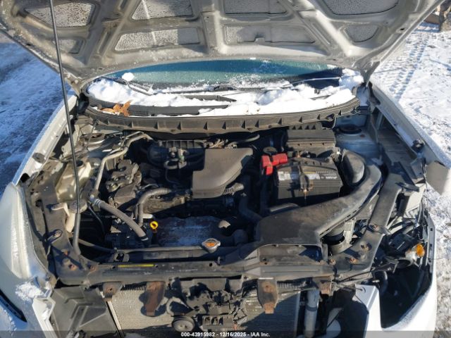 Nissan Rogue S Image 2