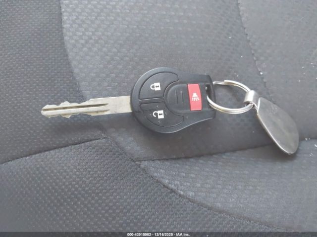 Nissan Rogue S Image 3