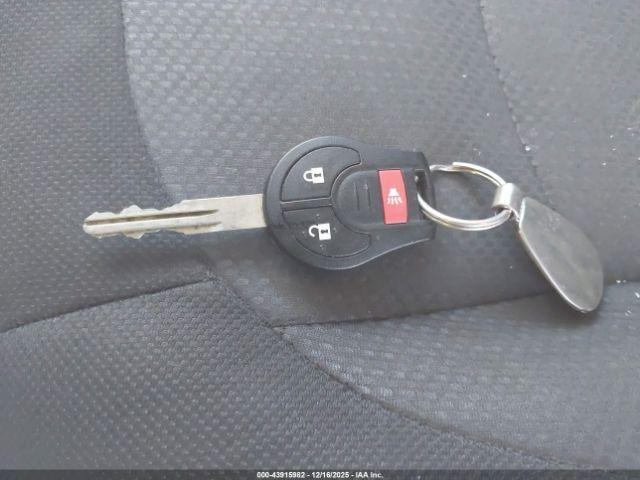 Nissan Rogue S Image 3