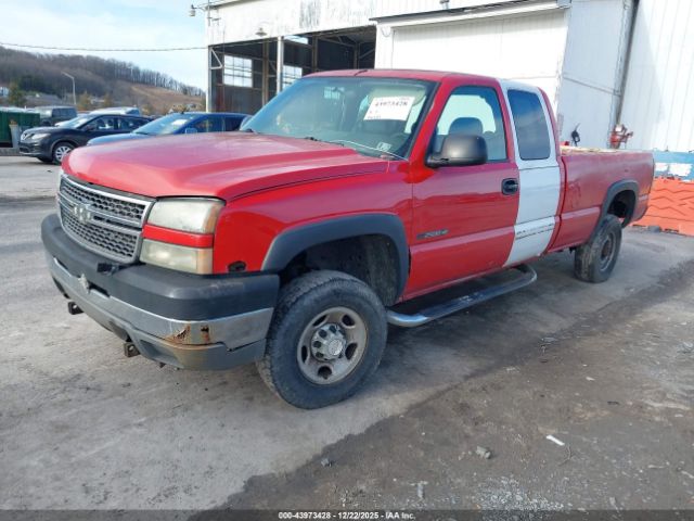 Chevrolet Silverado 2500 Work Truck Image 11