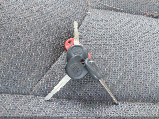 Chevrolet Silverado 2500 Work Truck Image 3