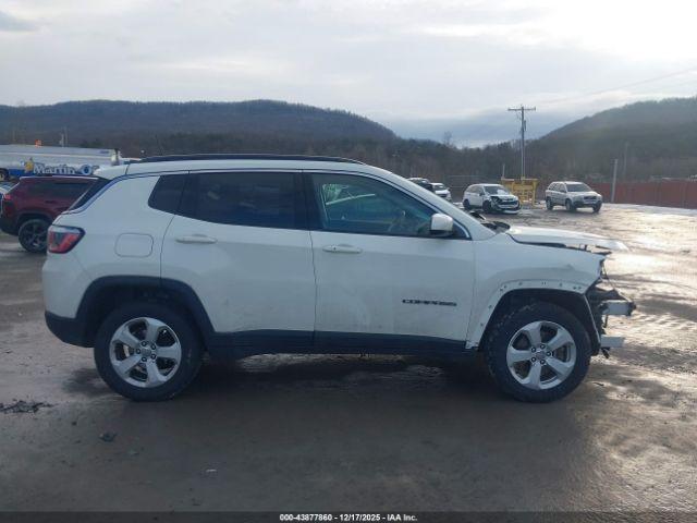 Jeep Compass Latitude 4x4 Image 13