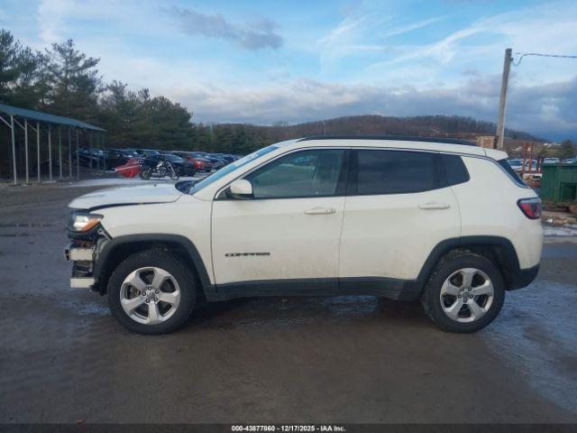 Jeep Compass Latitude 4x4 Image 11