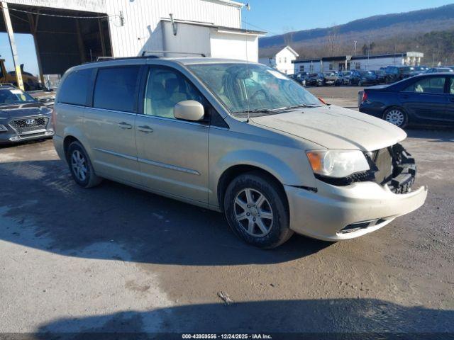  Salvage Chrysler Town & Country