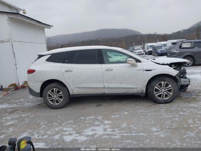 Buick Enclave Essence Image 12