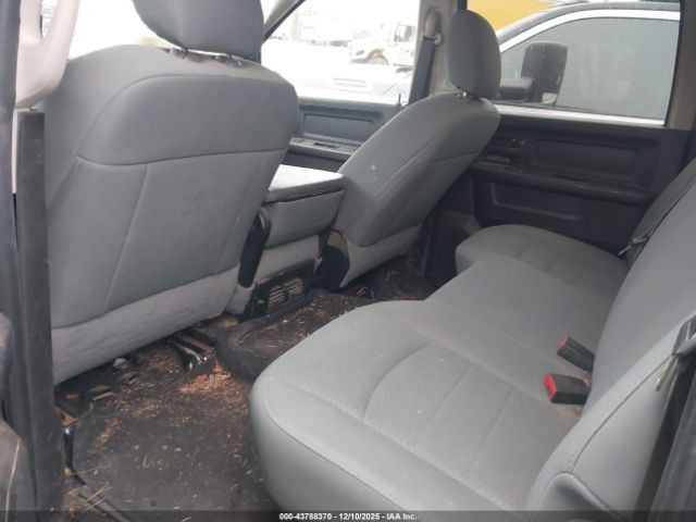 Ram 3500 Tradesman  4x4 6'4 Box Image 2