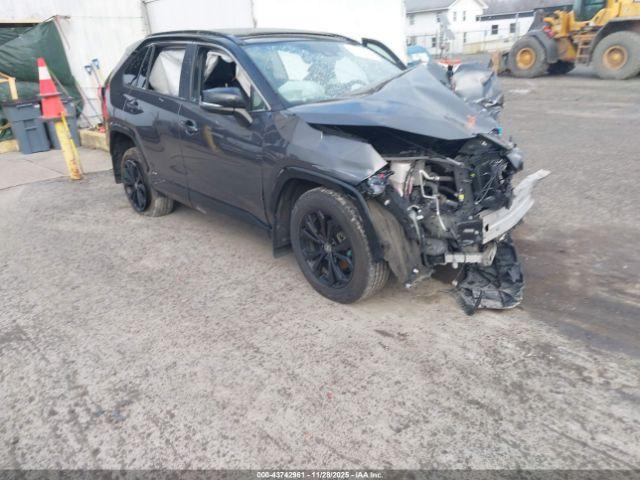  Salvage Toyota RAV4