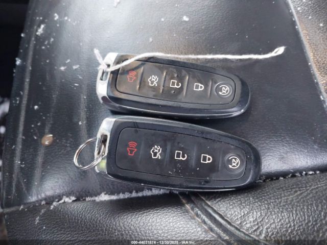 Ford Escape Titanium Image 11