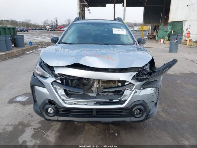 Subaru Outback Onyx Edition Image 13