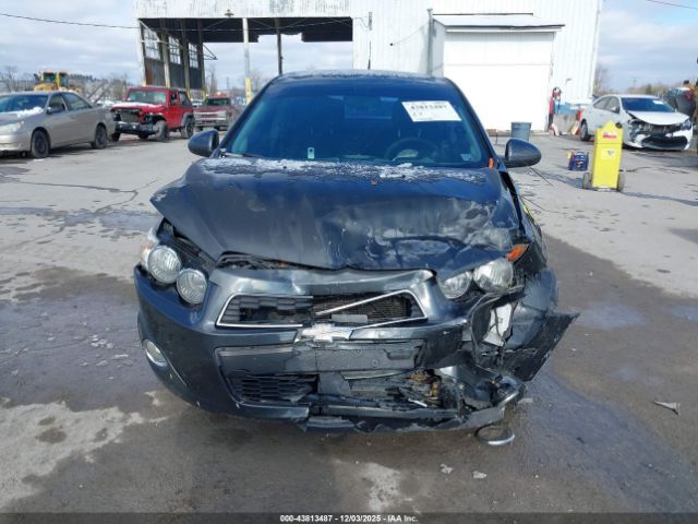 Chevrolet Sonic Lt Auto Image 5