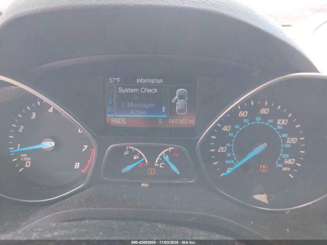 Ford Escape Titanium Image 2