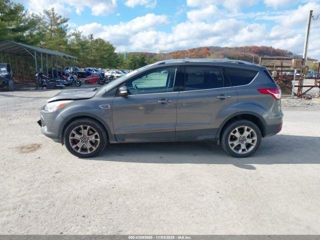 Ford Escape Titanium Image 8