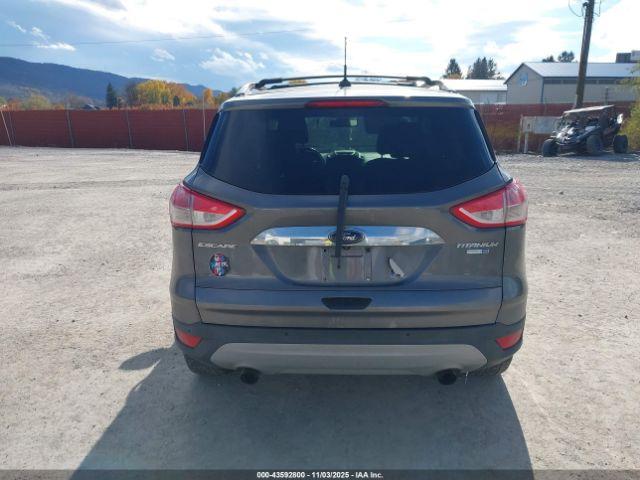 Ford Escape Titanium Image 6