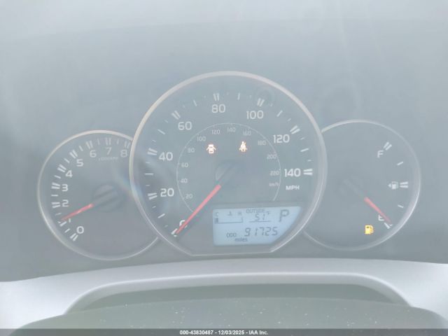 Toyota RAV4 Le Image 5