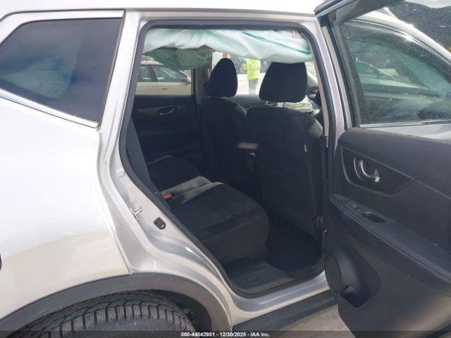 Nissan Rogue Sv Image 4