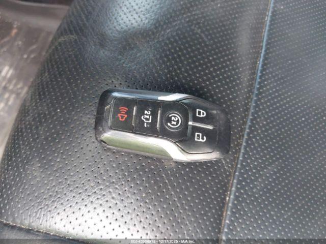 Ford F-150 Raptor Image 7