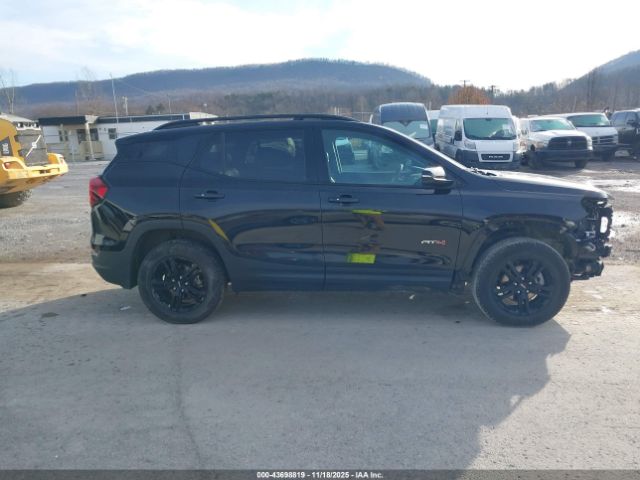 GMC Terrain Awd At4 Image 17