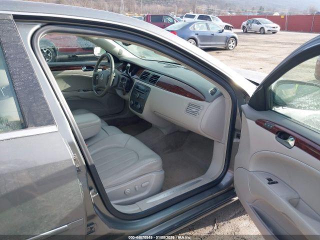 Buick Lucerne Cxl Image 4