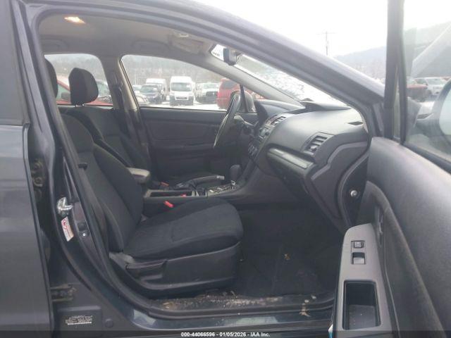 Subaru Impreza 2.0i Image 11