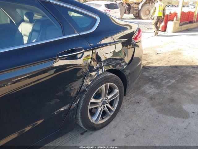 Ford Fusion Se Image 9