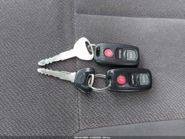 Mazda Protege Image 6